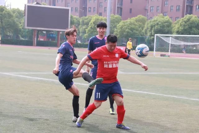 库明加身价大幅缩水：四年高价梦碎